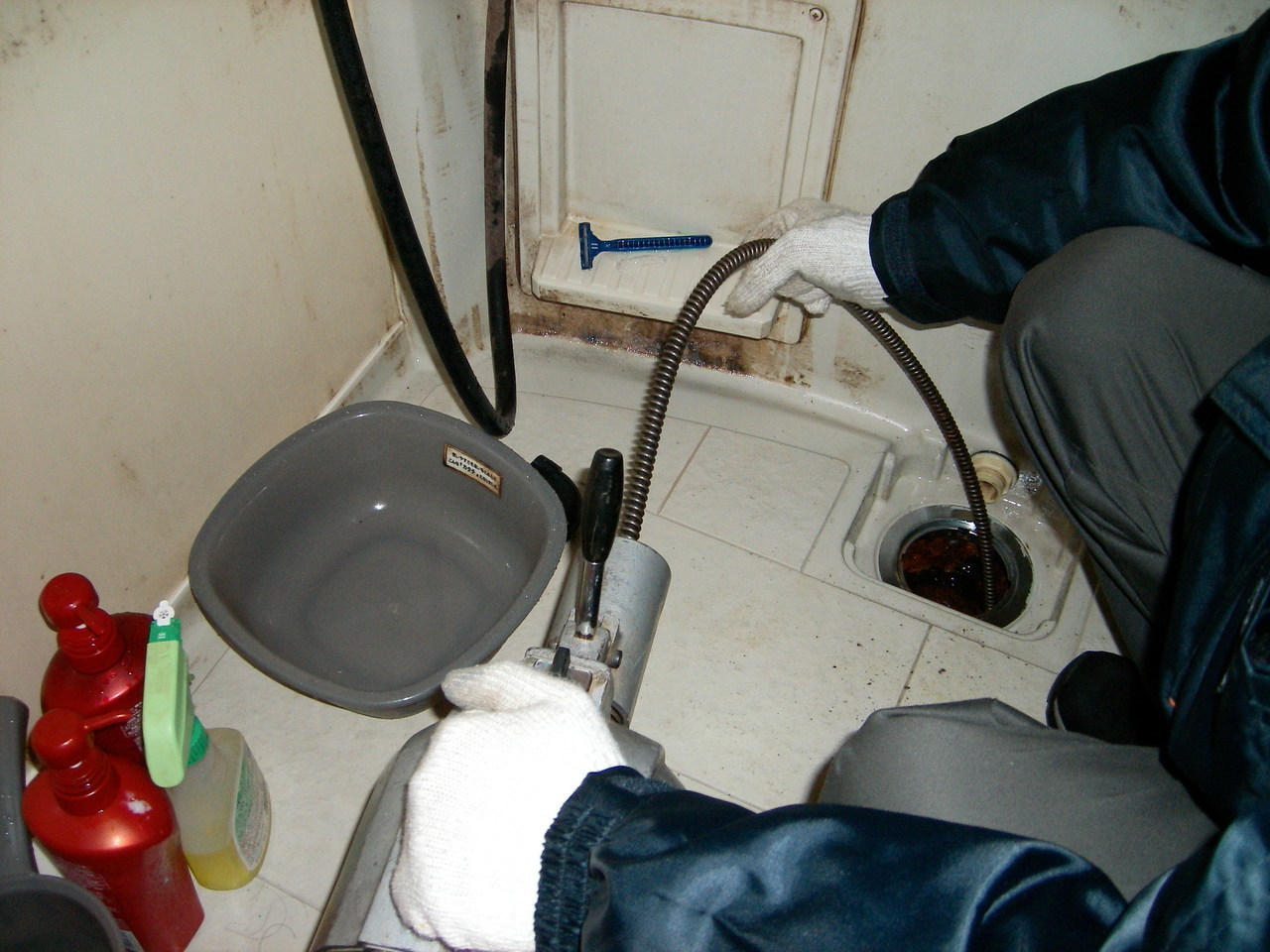 浴室排水口内詰り修理.JPG